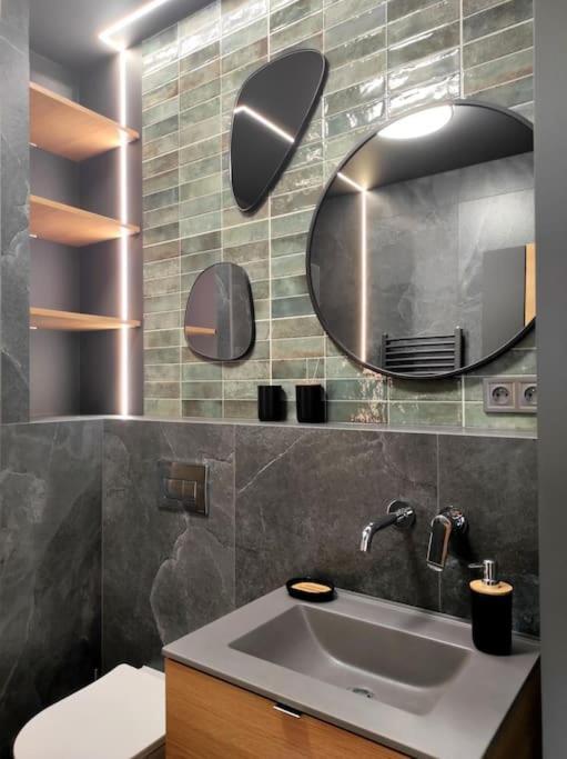 Easy Rent Apartments- Wyczolkowskiego 1 24h Check-in Apartment *